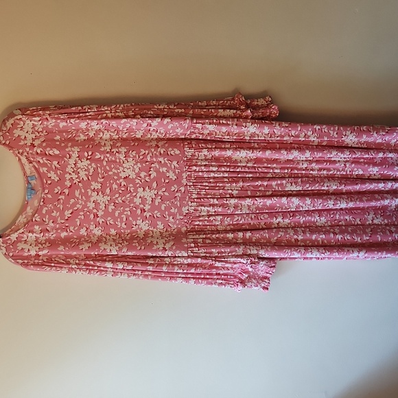 Draper James Boatneck Kitty Dress in Pink Shadow Floral, Size 3X - Picture 2 of 12